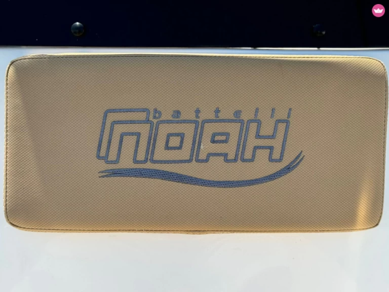 Louer Semi-rigide avec ou sans skipper Noah Battelli à Palerme