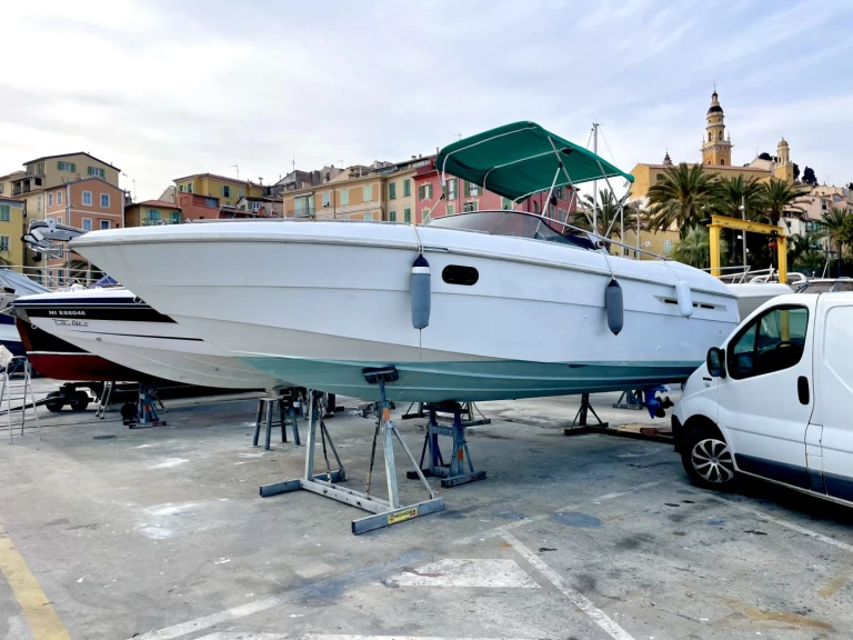 Location Bateau à moteur à Menton - Fiart Fiart 27