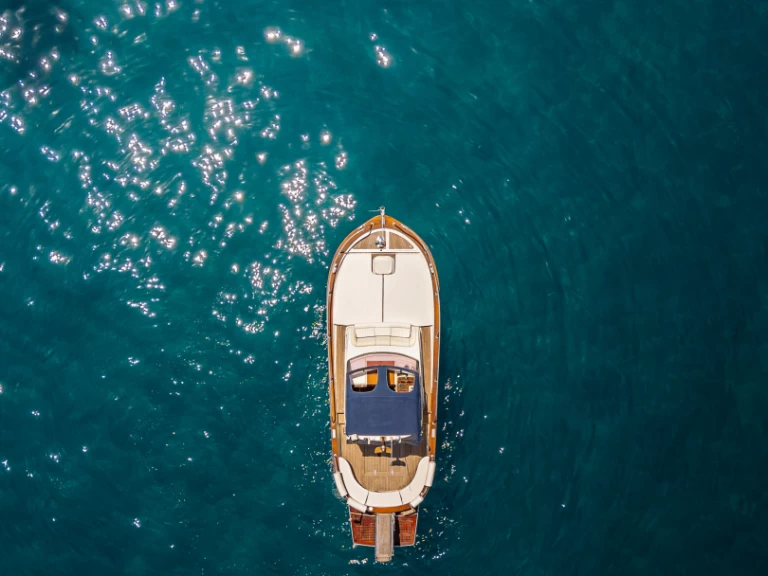 Location Bateau à moteur Tecnonautica avec permis