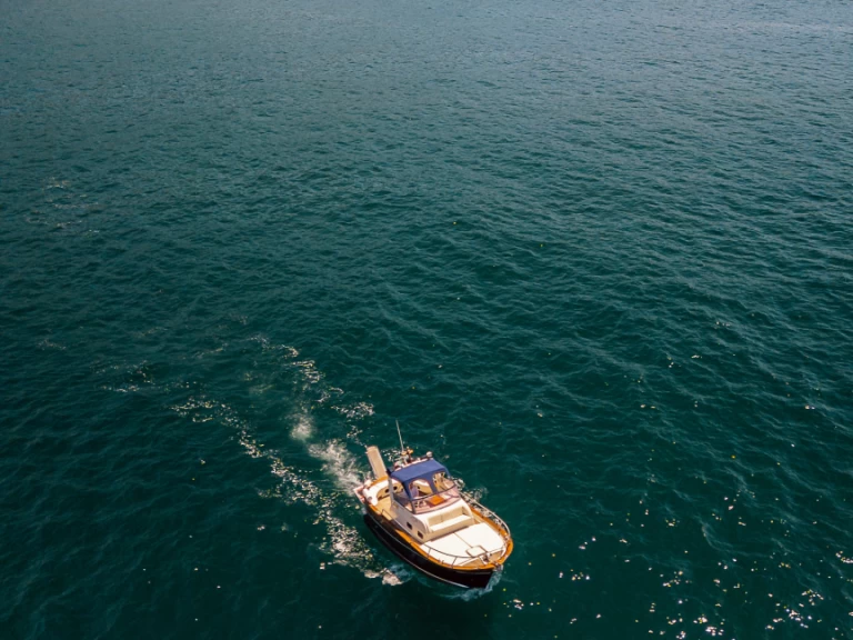 Location à Sorrento - Tecnonautica Jeranto Classic sur SamBoat