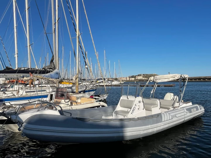 Location bateau Cagliari pas cher Madras 750
