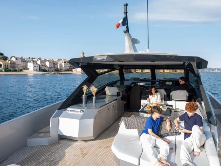 Yacht à louer à Sag Harbor au meilleur prix