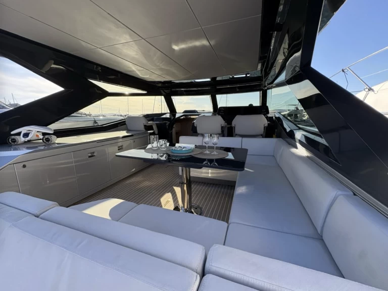 Santasevera 52 a louer à Sag Harbor