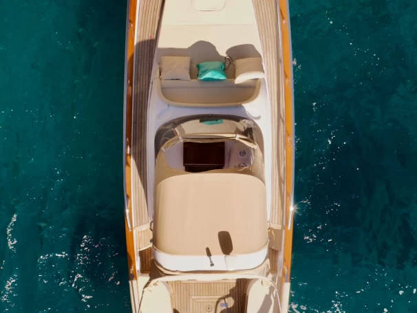 Location bateau Sorrento pas cher Libeccio 850 Sport