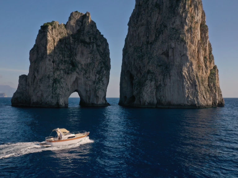 Location Bateau à moteur à Sorrento - Mimi Libeccio 850 Sport