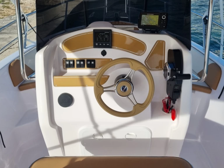 Location Bateau à moteur Bluline avec permis