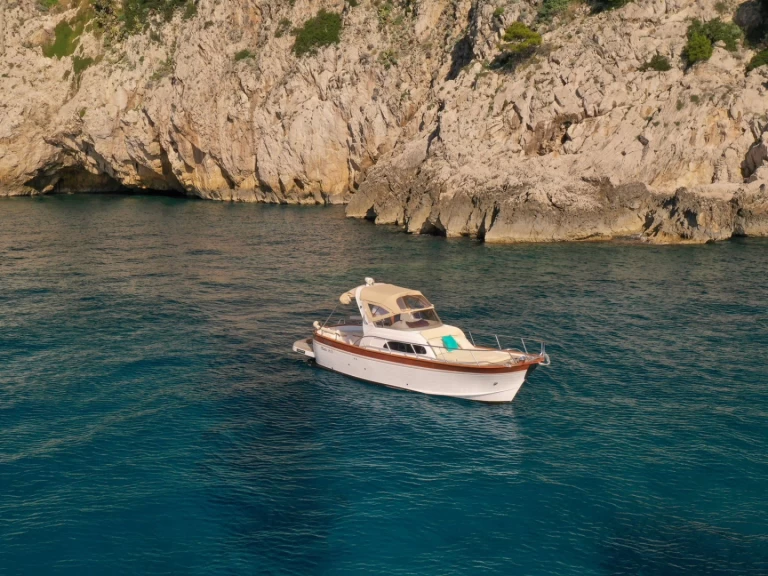 Location bateau Positano pas cher Libeccio 850