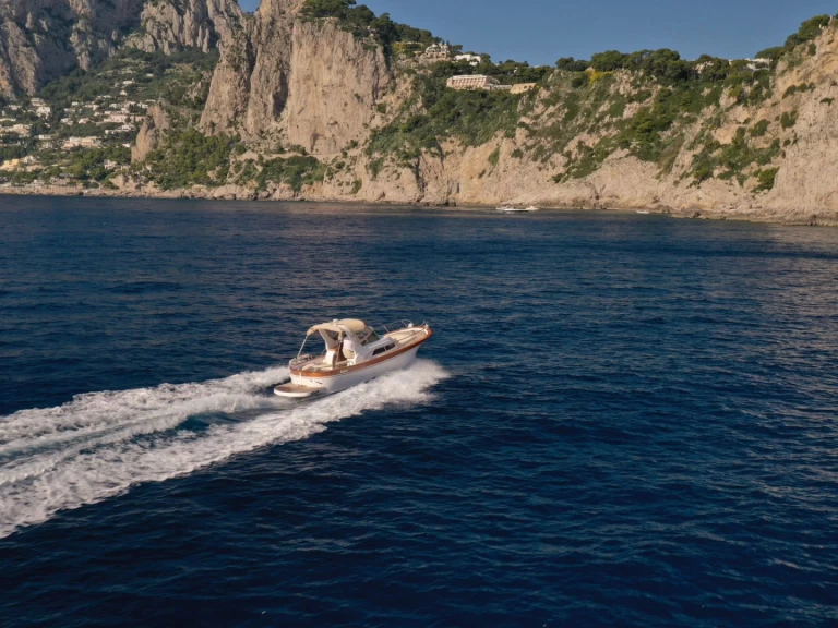 Location bateau Cantiere Mimi Libeccio 850 à Positano sur Samboat