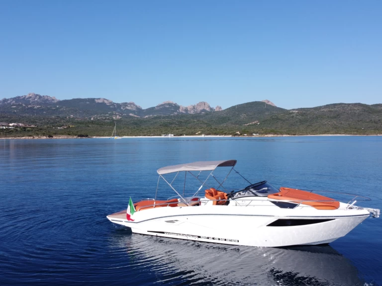 Location Bateau à moteur à Porto Cervo - Cranchi Endurance 30