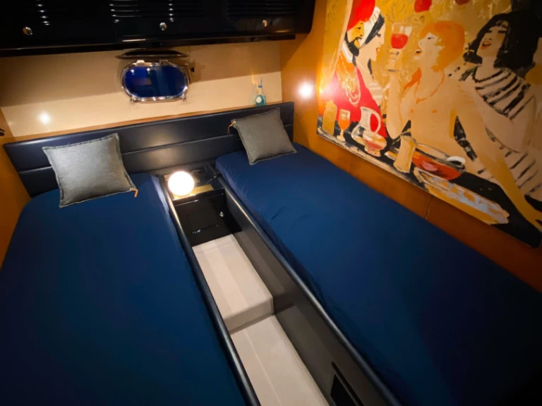 Location Bateau à moteur Cantieri Di Pisa avec permis