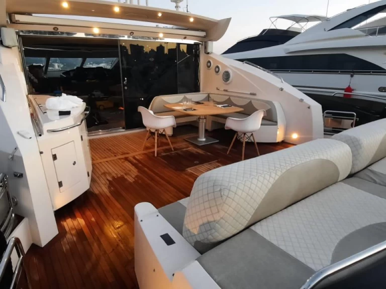 Location à Ibiza (Ville) - Sunseeker Predator 82 sur SamBoat