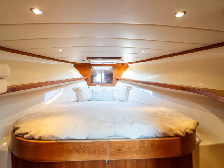 Location bateau Fratelli Aprea Sorrento 32 Semi Cabinato à Platja d'Aro sur Samboat