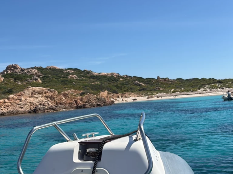 Location à Marina di Cugnana - Sacs Sacs S 680 Ghost sur SamBoat