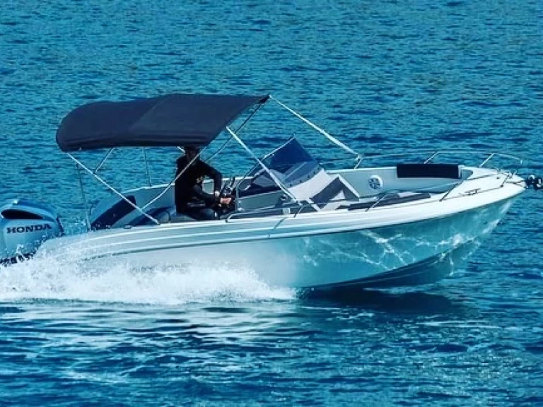 Louer Bateau à moteur avec ou sans skipper Atlantic à Trogir