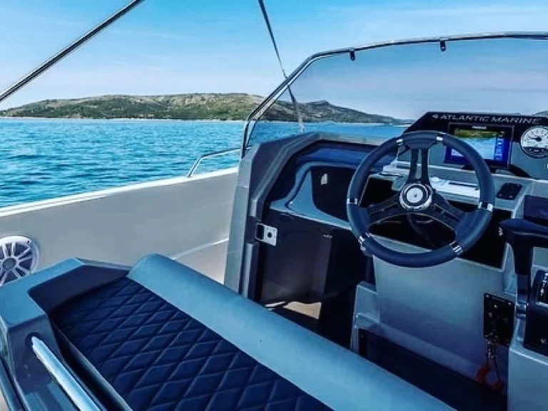 Location Bateau à moteur Atlantic avec permis