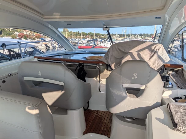Location Bateau à moteur MonteCarloYachts avec permis