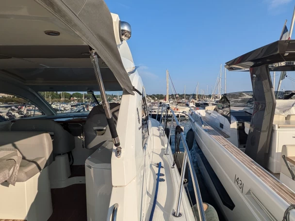 Bateau à moteur à louer à Juan-les-Pins au meilleur prix