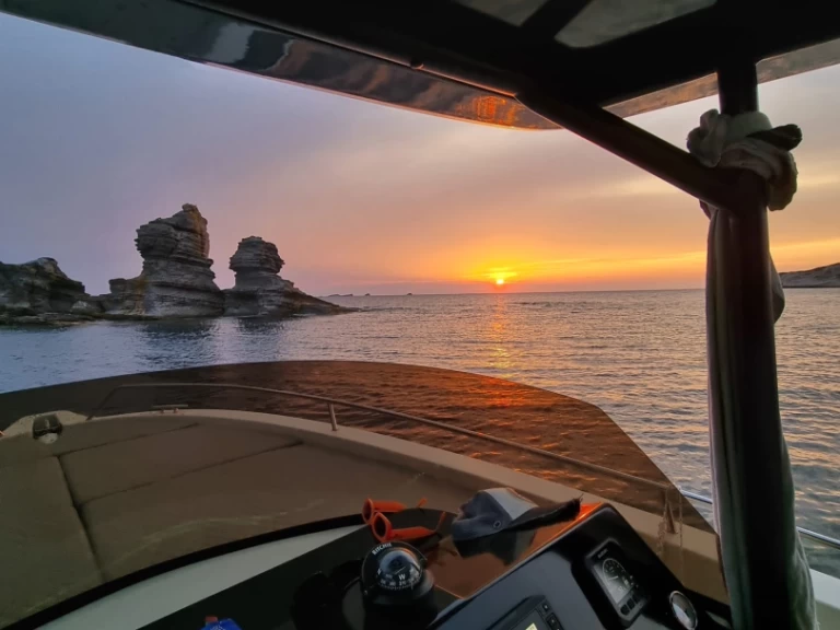 Astilux 900SD a louer à Sant Antoni de Portmany