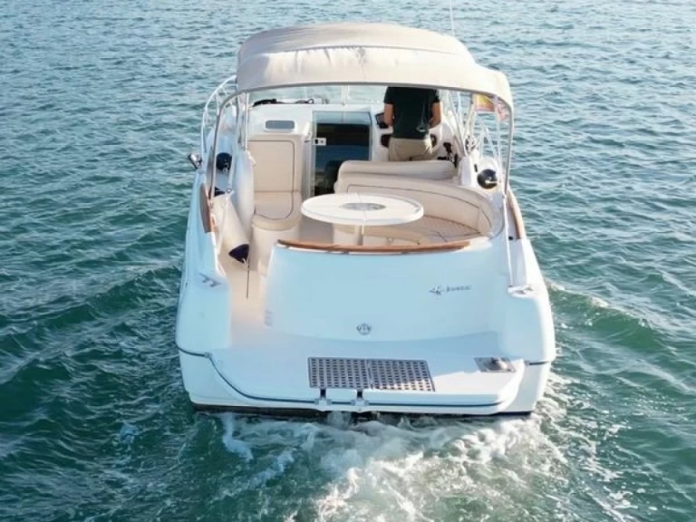 Location à Mandelieu-la-Napoule - Jeanneau Leader 805 sur SamBoat