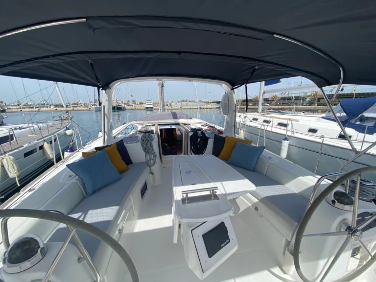 Bénéteau Oceanis 500 a louer à Sitges