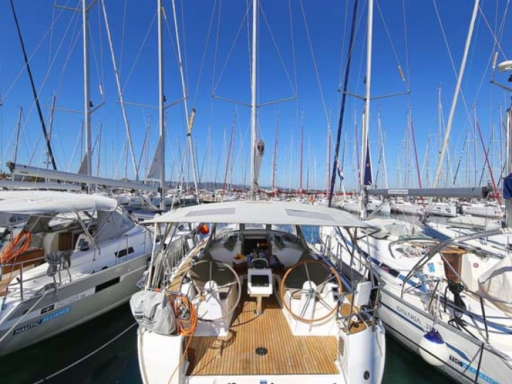 Bavaria Cruiser 37 a louer à Murter-Kornati