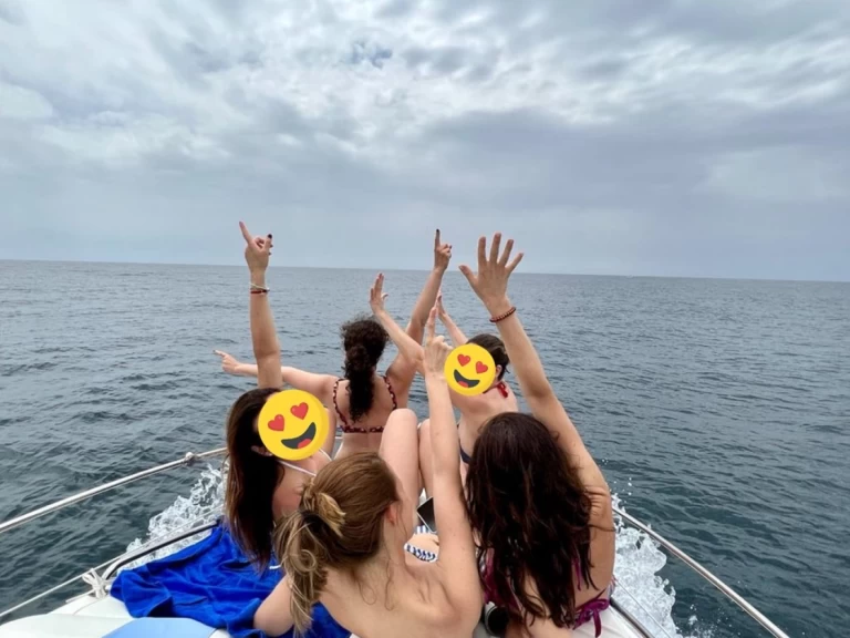 Bateau à moteur à louer à Santa Marinella au meilleur prix