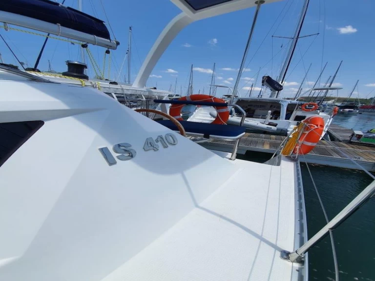 Location Catamaran Island Spirit Yachts avec permis