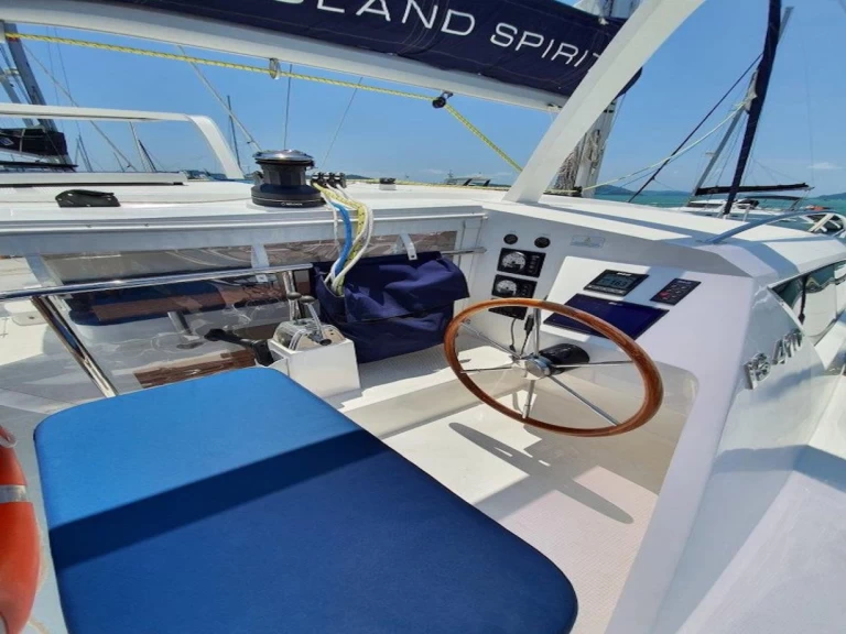 Catamaran à louer à Mai Khao au meilleur prix