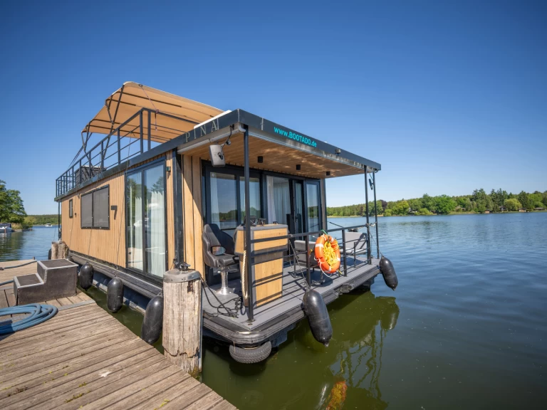 Louez un WOMA Woma D13 à Fürstenberg/Havel