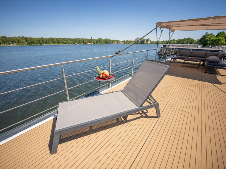 Louer Péniche avec ou sans skipper WOMA à Fürstenberg/Havel