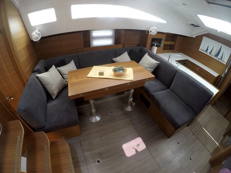 Louez un Elan Impression 50.1 à Sibenik