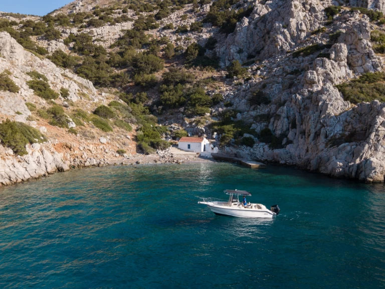 Louez un Boston Whaler Boston Whaler 23 Outrage à Ýdra