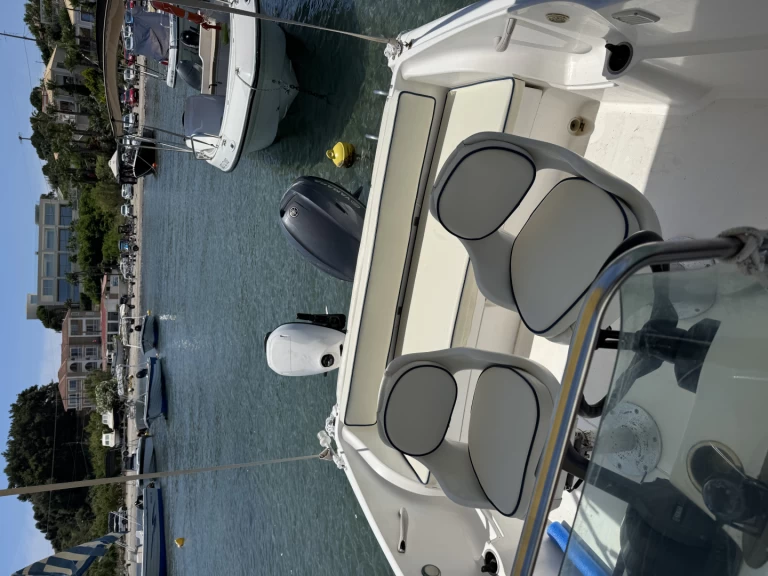 Olympic 520 a louer à Zakynthos