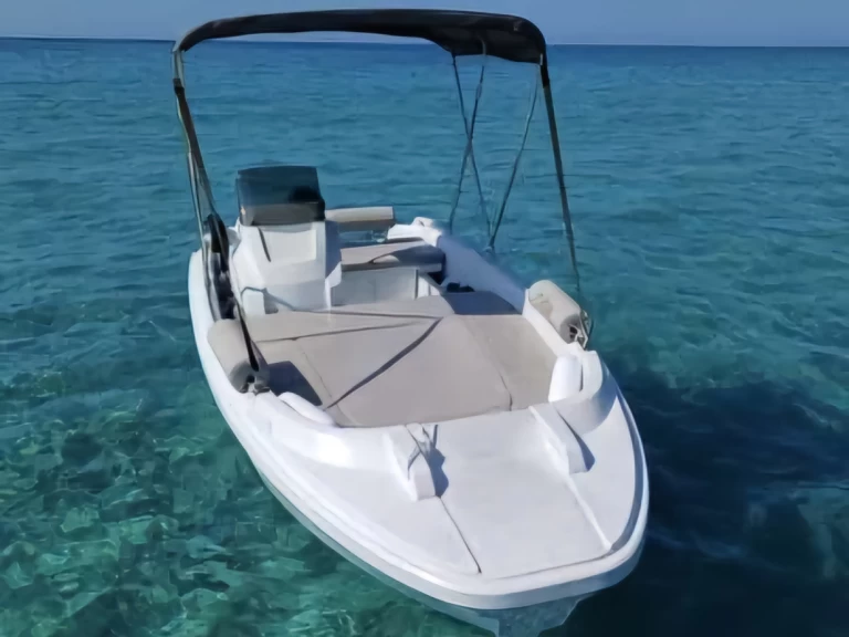 Location Bateau à moteur à Galéria - ROTO 450 S FAMILY