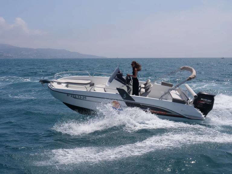 Location à Empuriabrava - Bénéteau Flyer 6.6 SPACEdeck sur SamBoat