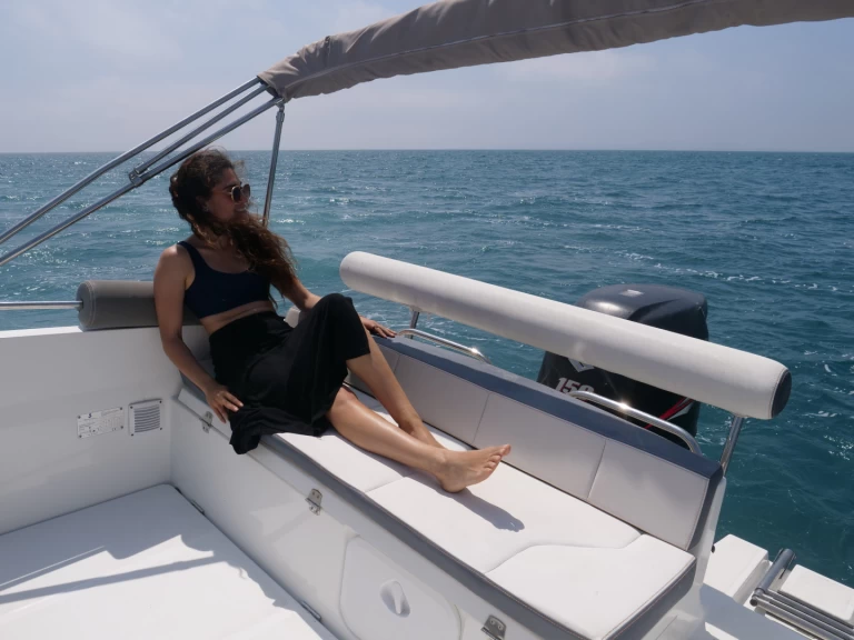 Location bateau Empuriabrava pas cher Flyer 6.6 SPACEdeck