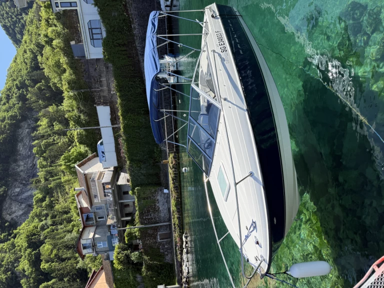 Louer Bateau à moteur avec ou sans skipper Bayliner à Évian-les-Bains