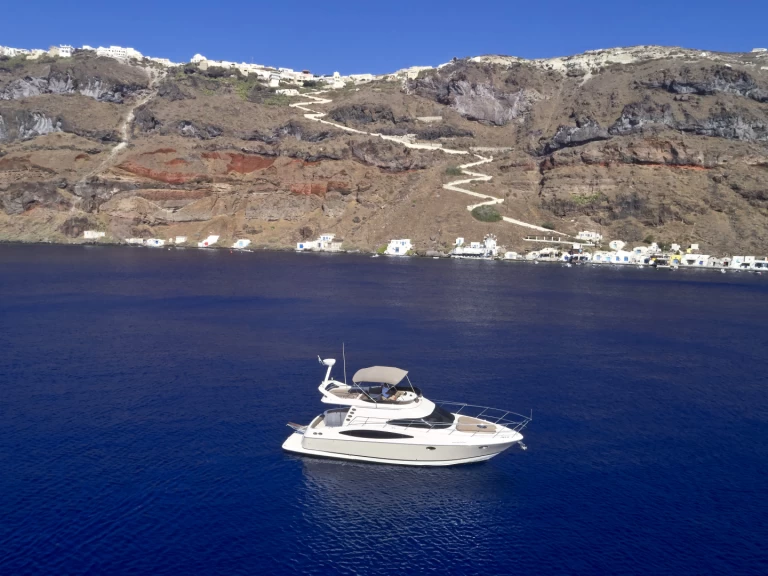 Location bateau Régal Commodore 4260 à Lávrio sur Samboat