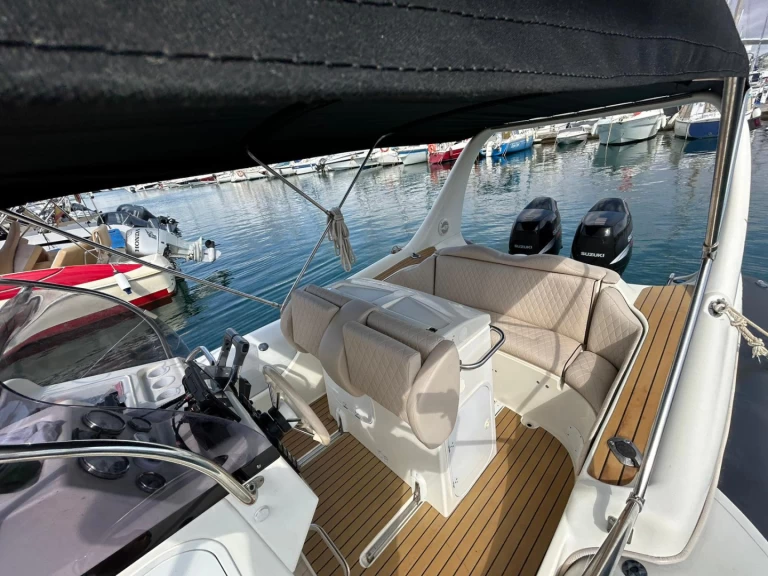 Location bateau Zodiac Medline 3 à Torrevieja sur Samboat