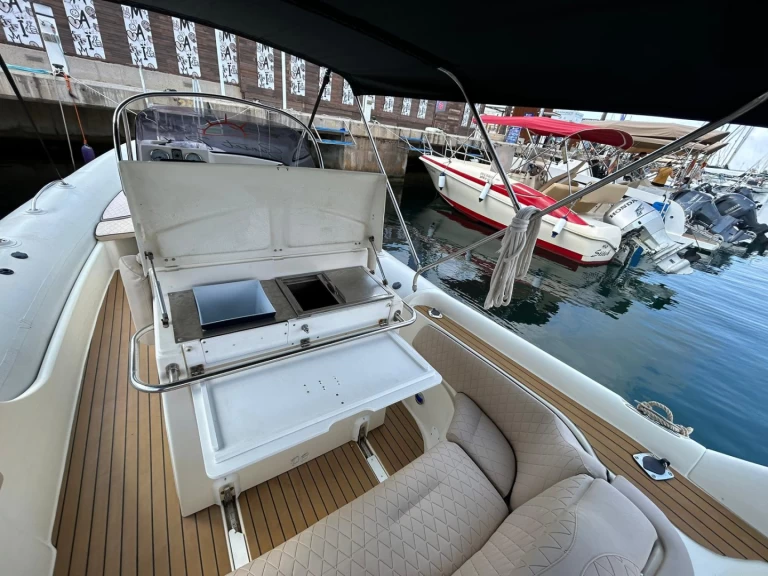 Louer Semi-rigide avec ou sans skipper Zodiac à Torrevieja