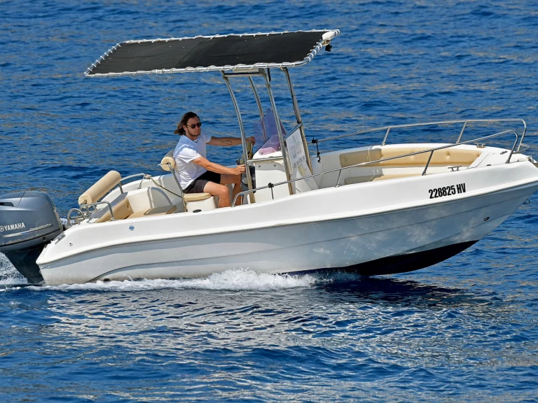 Bellingardo OPEN 550 a louer à Hvar