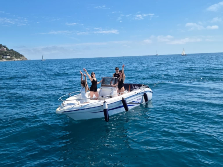 Location Bateau à moteur à Marina di Andora - Ranieri Soverato 545