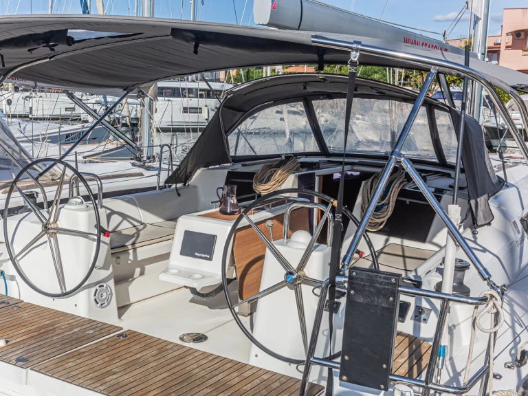 Louez un Dufour Dufour 460 Grand Large à Furnari