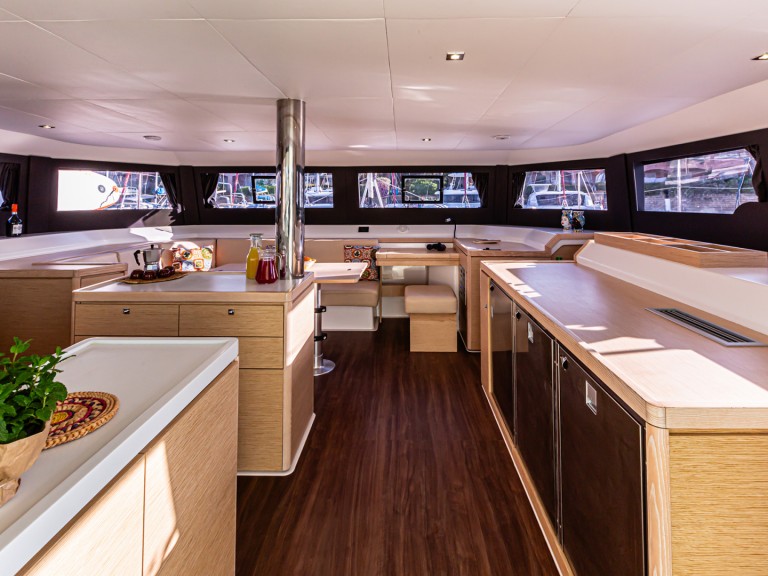 Location bateau Dufour Dufour Catamarans 48 Sail à Furnari sur Samboat