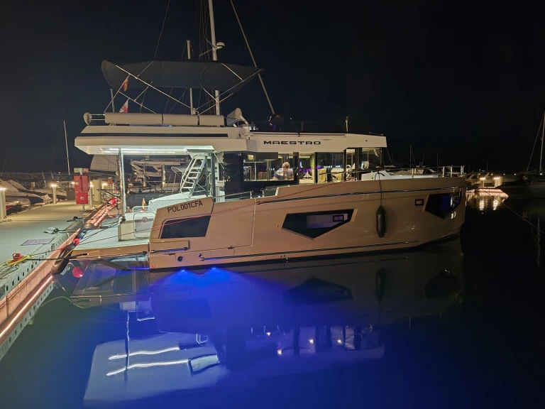 Bateau à moteur à louer à Puerto Banús au meilleur prix