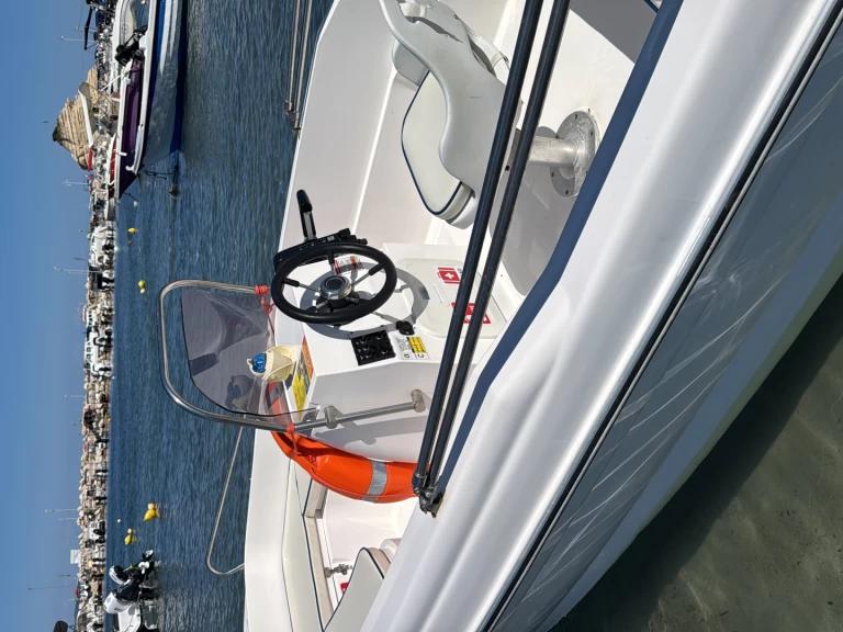 Louez un Olympic 450 à Zakynthos