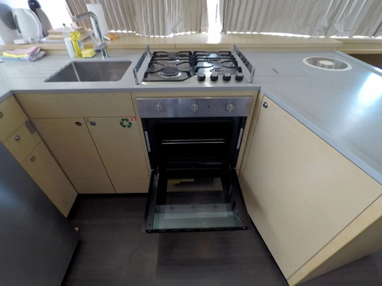 Location bateau Lagoon Lagoon 52 F à Sibenik sur Samboat