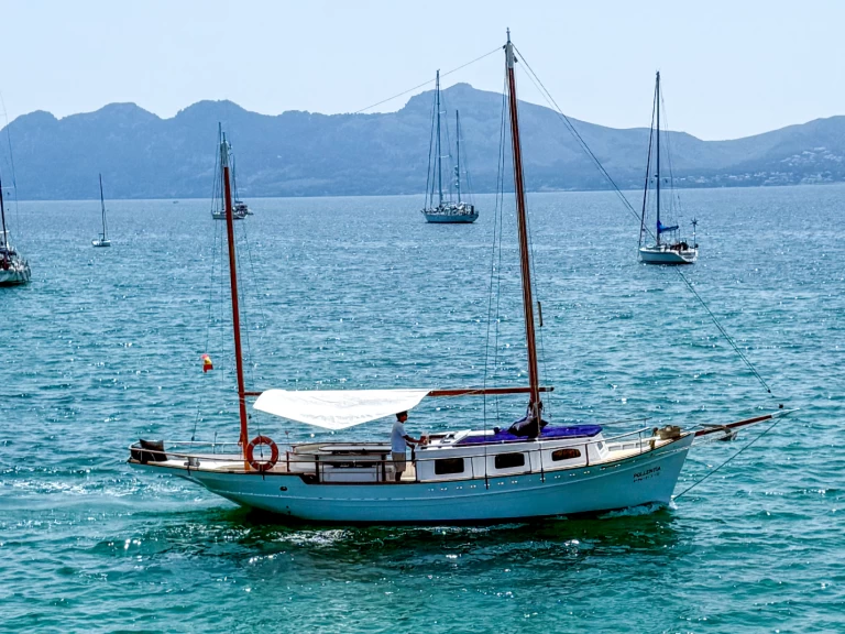 Louez un Llaut Classico 1960 à Puerto de Pollensa