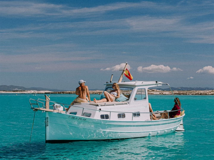 Location Bateau à moteur à Marina Ibiza - Copino LLaut 36