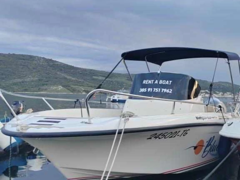 Location à Poljica - Insidias Marine HM 22 Fly sur SamBoat